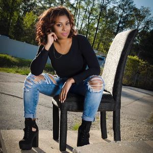 Meet your Posher, Angela